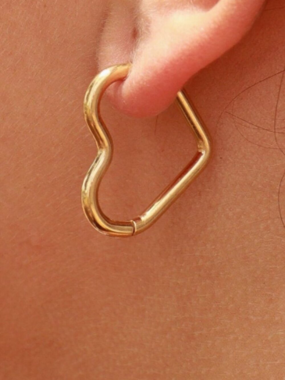 WJW 18K Gold PVD Stainless Steel Heart Hoop Earrings NWT